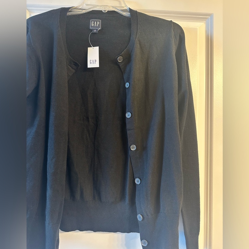 NWT black small GAP Black Cardigan Sweater with black buttons